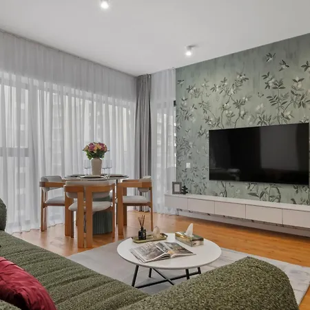 One Cotroceni Park Apartment *